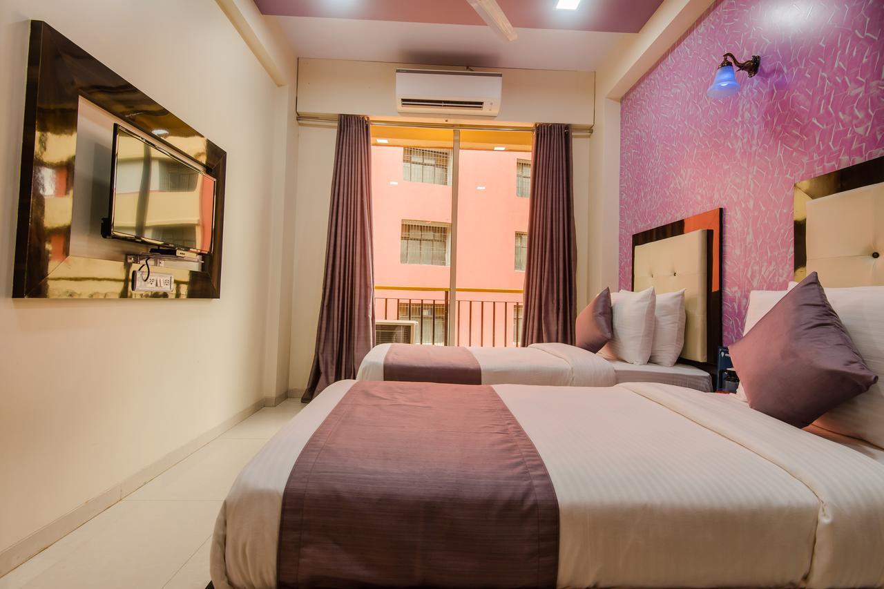 מלון מומביי Oyo 9326 Om Sai Residency מראה חיצוני תמונה